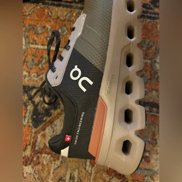 Cloudrunner 2 Waterproof Shoes - Size 8 never worn - Picture 4 of 6